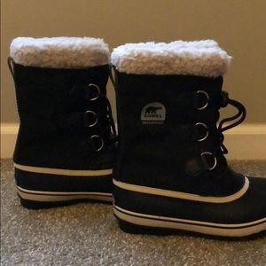 Boys sorel snow boots